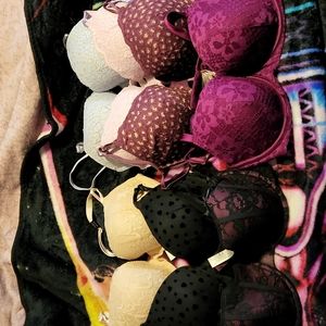 Lot of bras